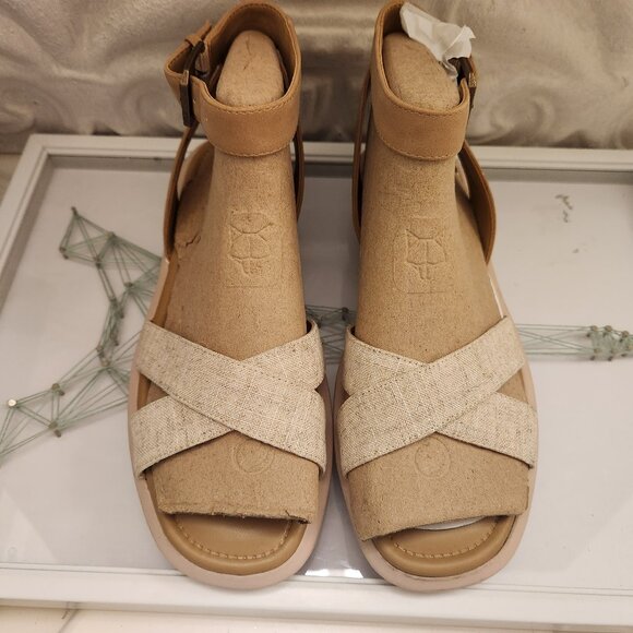 Naturalizer Porcelain Jamila Gladiator Sandals. NIB. Size 9.5 - Picture 4 of 9